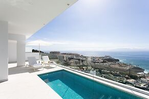 Crystal I Luxury Apartments