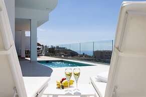Crystal I Luxury Apartments