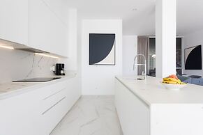 Crystal I Luxury Apartments