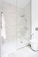 Crystal I Luxury Apartments