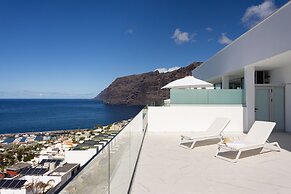 Crystal I Luxury Apartments