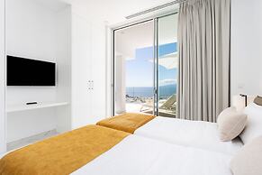 Crystal I Luxury Apartments