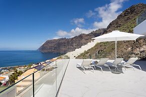 Crystal I Luxury Apartments