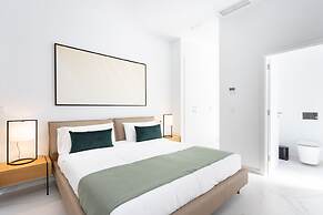 Crystal I Luxury Apartments