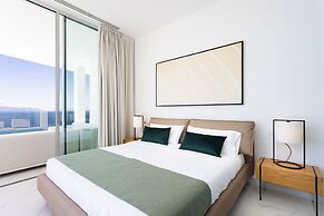 Crystal I Luxury Apartments