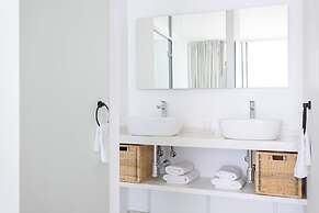 Crystal I Luxury Apartments