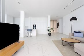 Crystal I Luxury Apartments