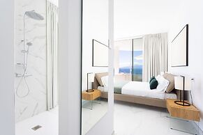Crystal I Luxury Apartments