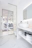 Crystal I Luxury Apartments