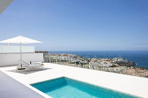 Crystal I Luxury Apartments