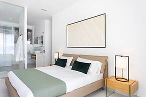 Crystal I Luxury Apartments