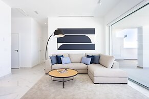 Crystal I Luxury Apartments