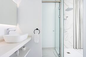 Crystal I Luxury Apartments