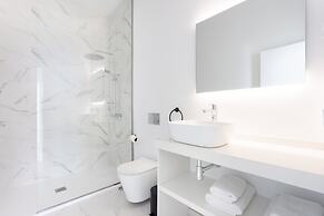 Crystal I Luxury Apartments