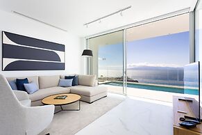 Crystal I Luxury Apartments