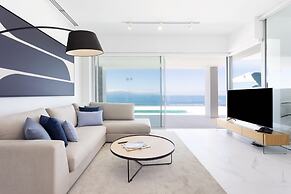 Crystal I Luxury Apartments