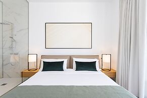 Crystal I Luxury Apartments