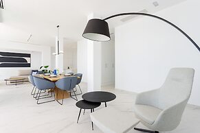 Crystal I Luxury Apartments