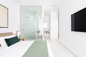 Crystal I Luxury Apartments