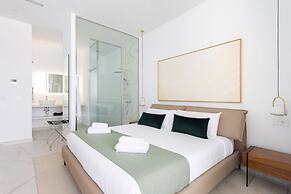 Crystal I Luxury Apartments