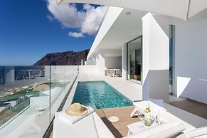 Crystal I Luxury Apartments