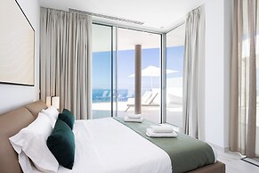Crystal I Luxury Apartments