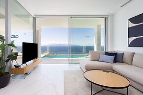 Crystal I Luxury Apartments