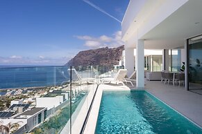 Crystal I Luxury Apartments