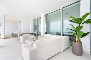 Crystal I Luxury Apartments