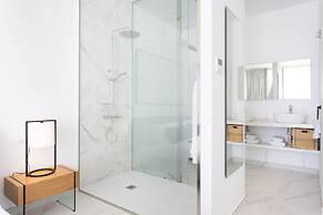 Crystal I Luxury Apartments