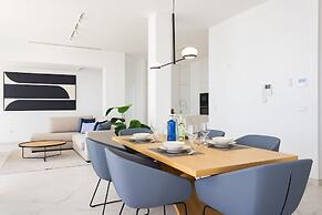 Crystal I Luxury Apartments