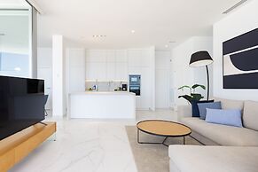 Crystal I Luxury Apartments
