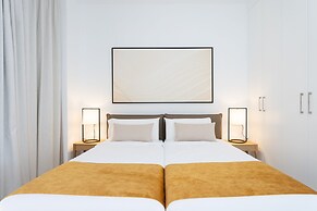 Crystal I Luxury Apartments