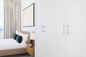 Crystal I Luxury Apartments