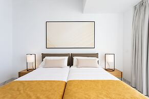 Crystal I Luxury Apartments