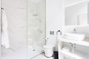 Crystal I Luxury Apartments