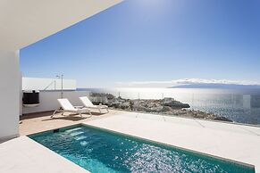 Crystal I Luxury Apartments