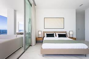 Crystal I Luxury Apartments