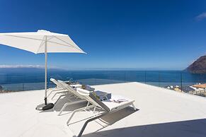 Crystal I Luxury Apartments