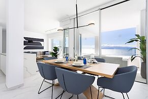 Crystal I Luxury Apartments