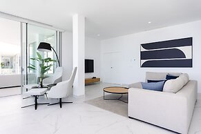 Crystal I Luxury Apartments