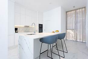 Crystal I Luxury Apartments