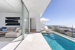 Crystal I Luxury Apartments