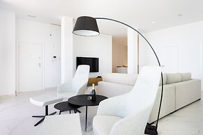 Crystal I Luxury Apartments