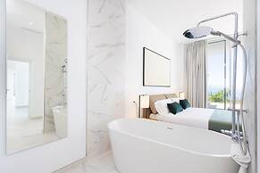 Crystal I Luxury Apartments