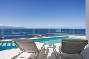 Crystal I Luxury Apartments