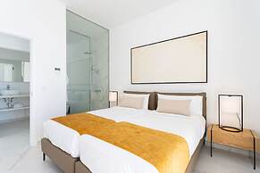 Crystal I Luxury Apartments