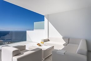 Crystal I Luxury Apartments