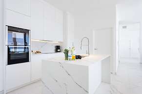 Crystal I Luxury Apartments