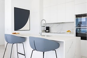 Crystal I Luxury Apartments